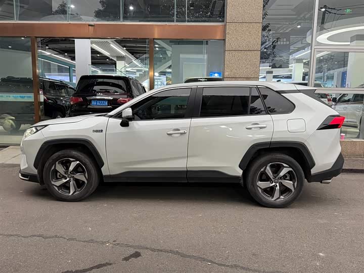 Фото 3 - Toyota RAV4 Hybrid
