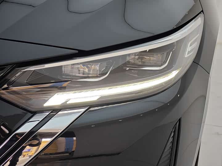 Фото 24 - Nissan Sylphy