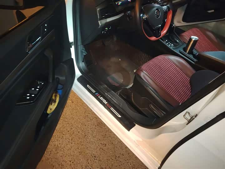 Фото 14 - Volkswagen Lavida