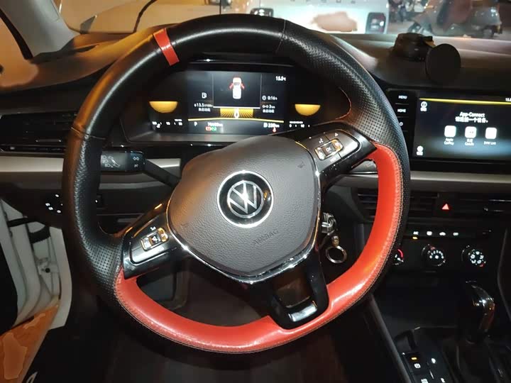 Фото 3 - Volkswagen Lavida