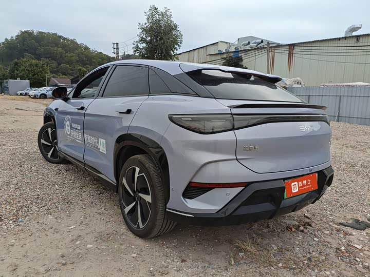 Фото 3 - BYD Sea Lion 07 EV