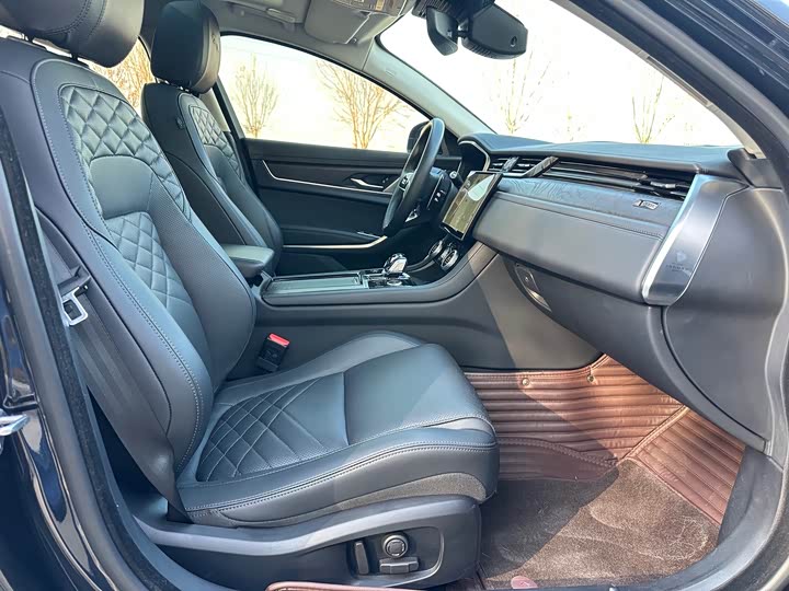 Фото 21 - Jaguar XF L