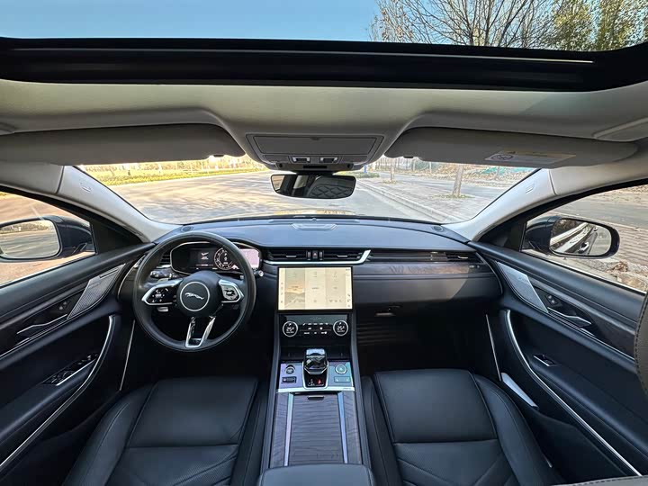 Фото 30 - Jaguar XF L