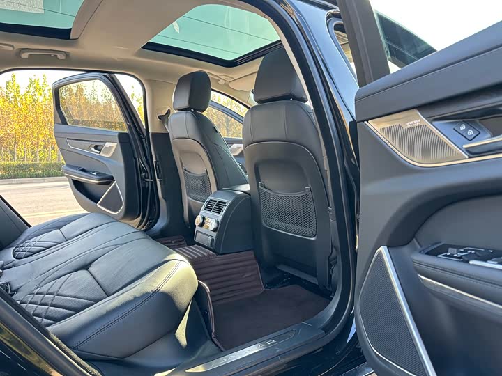 Фото 32 - Jaguar XF L