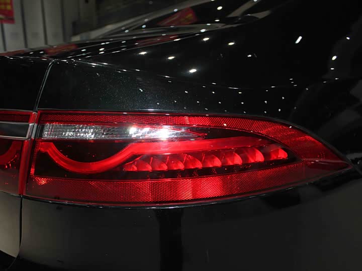 Фото 43 - Jaguar XF L