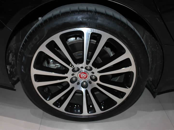 Фото 44 - Jaguar XF L