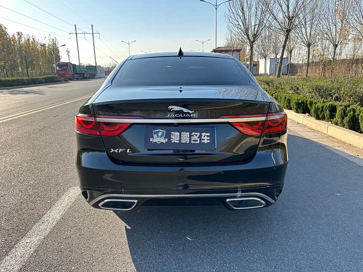 Фото 6 - Jaguar XF L