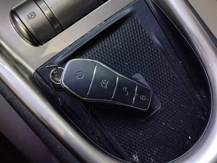 Фото 9 - BYD Dolphin