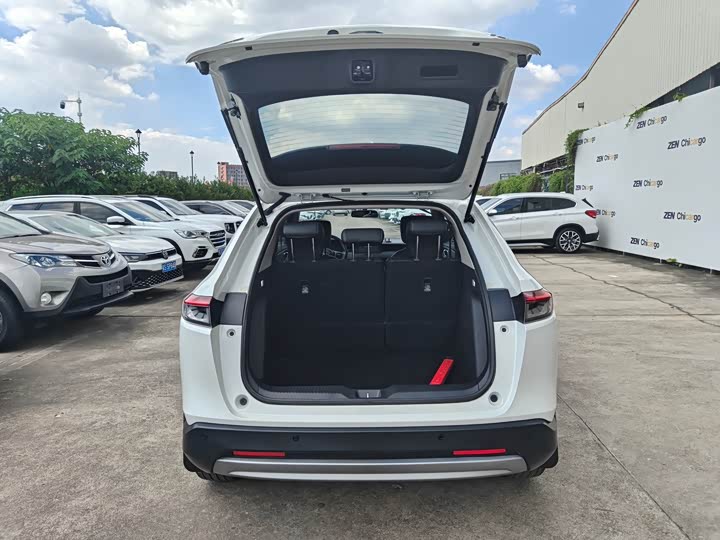 Фото 13 - Honda Vezel