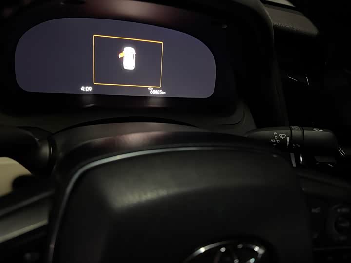 Фото 14 - Toyota Camry