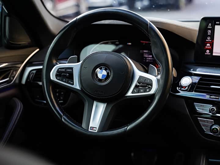 Фото 10 - BMW 5 Series