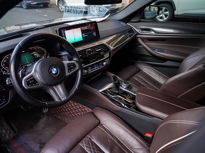 Фото 9 - BMW 5 Series