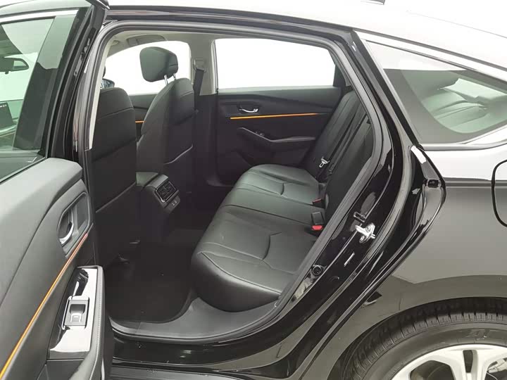 Фото 15 - Honda Accord