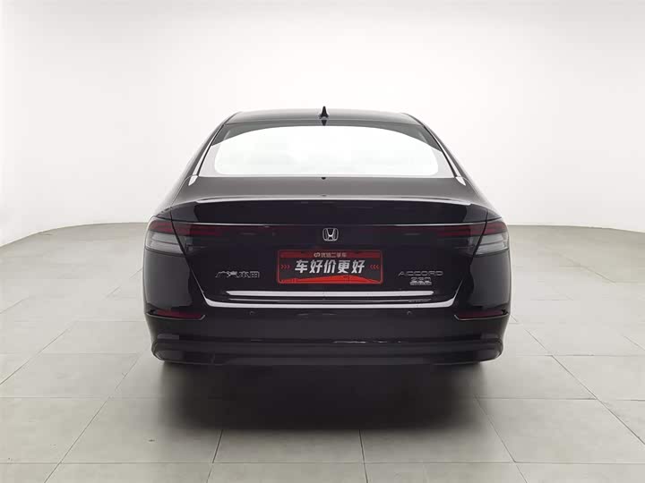 Фото 4 - Honda Accord