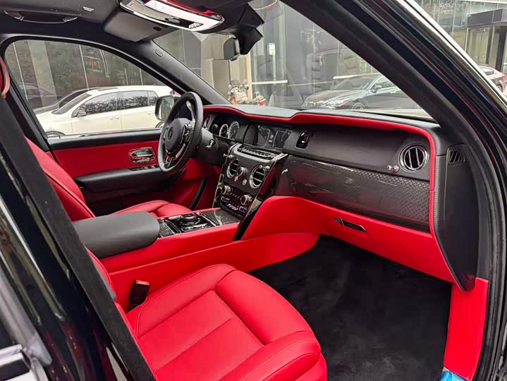 Фото 20 - Rolls-Royce Cullinan