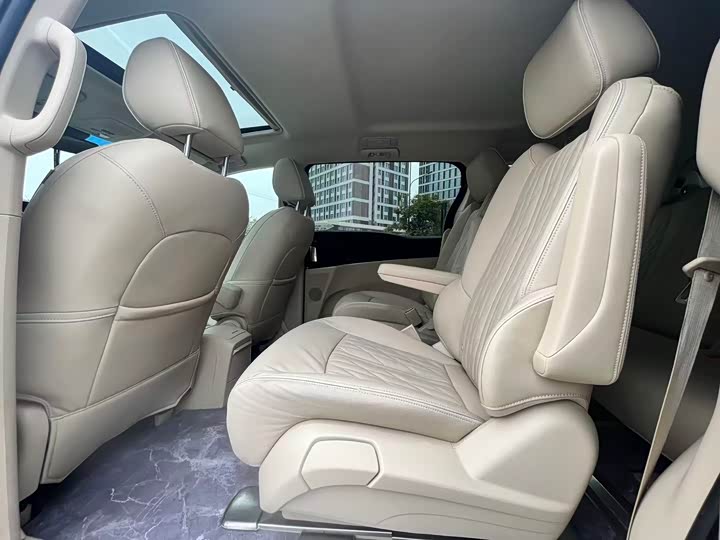 Фото 6 - Buick GL8 ES