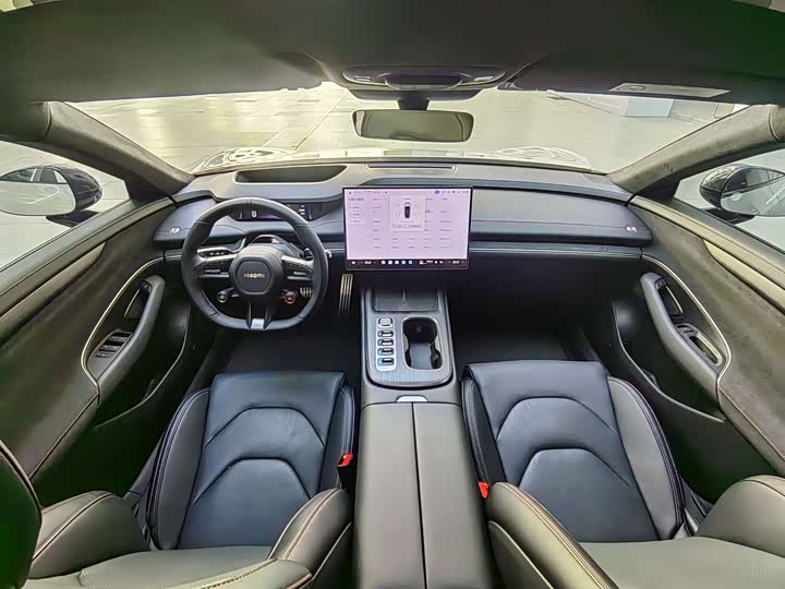 Фото 11 - Xiaomi SU7