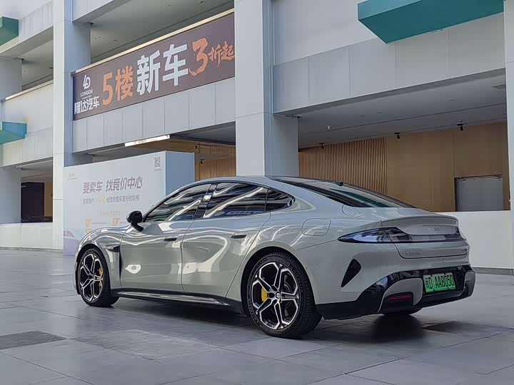 Фото 4 - Xiaomi SU7