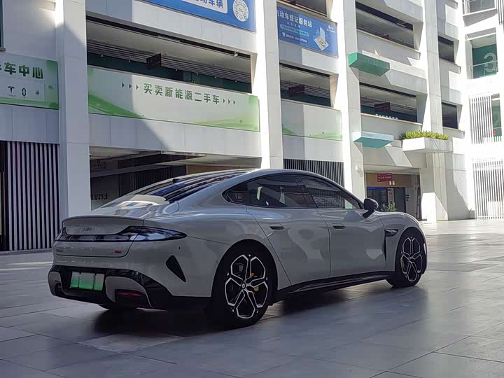 Фото 6 - Xiaomi SU7