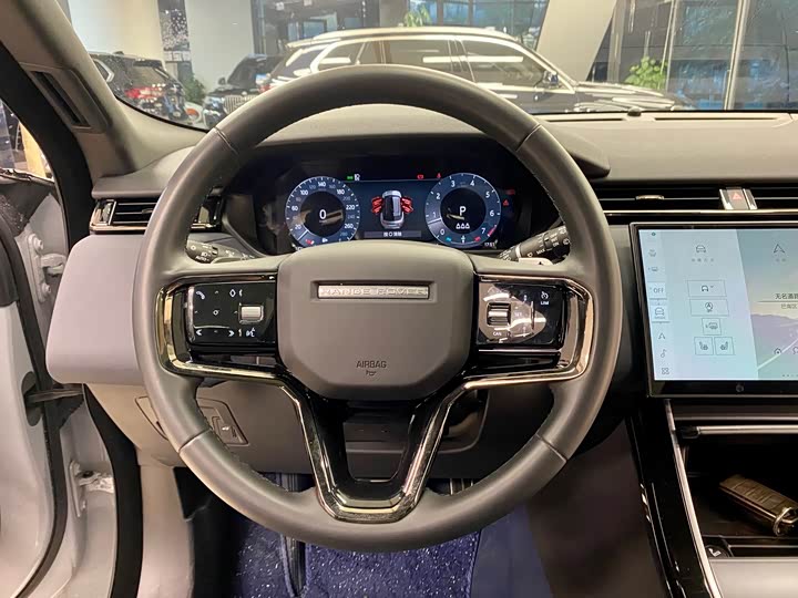 Фото 10 - Land Rover Range Rover Velar