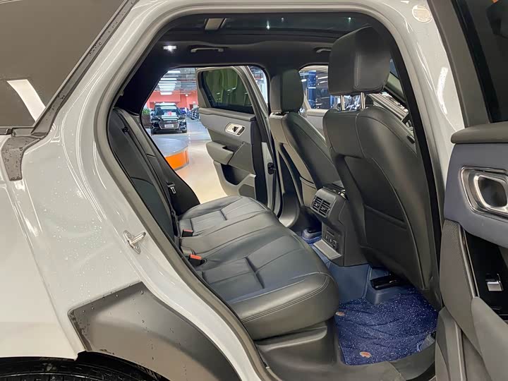 Фото 13 - Land Rover Range Rover Velar