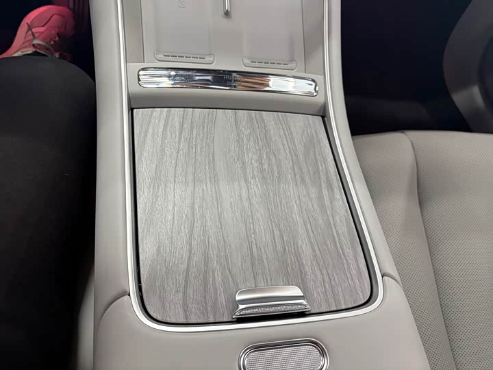 Фото 27 - Luxeed S7