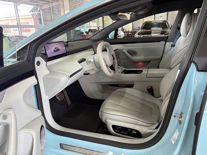 Фото 9 - Luxeed S7