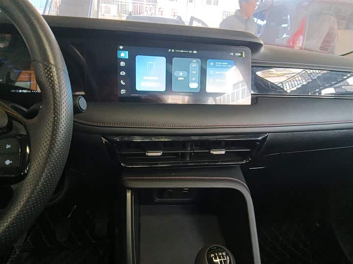 Фото 13 - Roewe i5