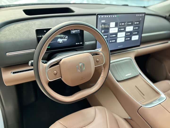 Фото 10 - Leapmotor C11