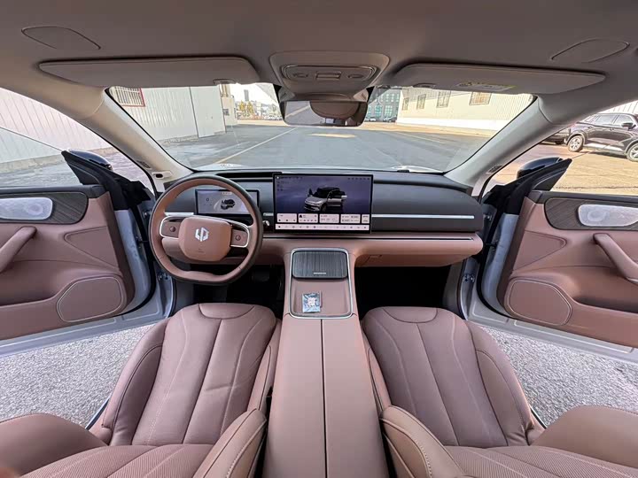 Фото 13 - Leapmotor C11