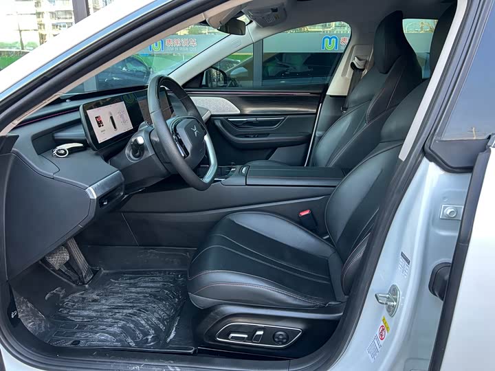 Фото 10 - XPeng P7