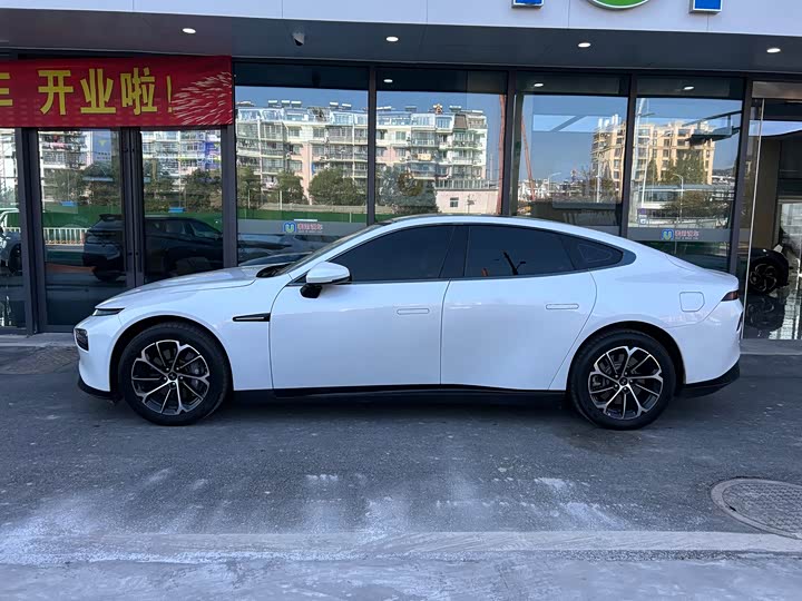 Фото 3 - XPeng P7