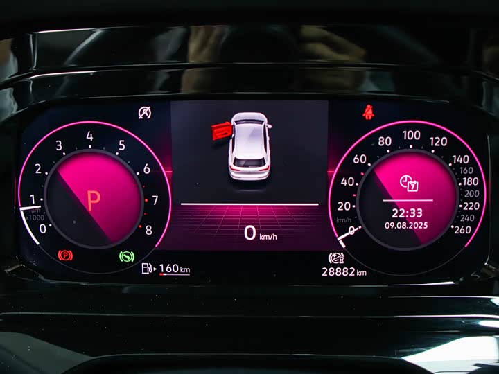 Фото 23 - Volkswagen Golf