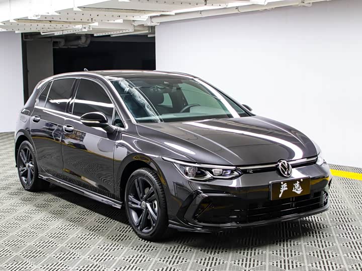 Фото 3 - Volkswagen Golf