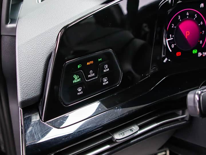 Фото 7 - Volkswagen Golf