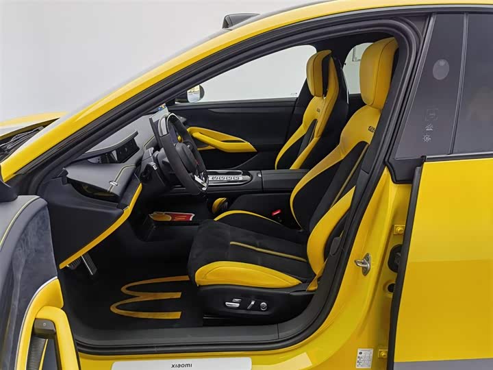 Фото 10 - Xiaomi SU7 Ultra