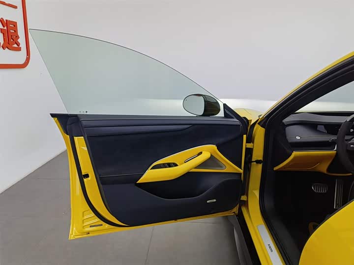 Фото 8 - Xiaomi SU7 Ultra