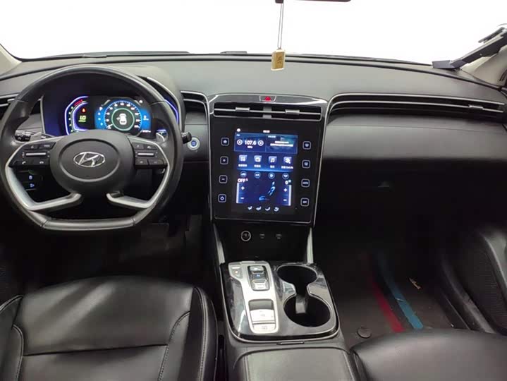 Фото 12 - Hyundai Tucson L