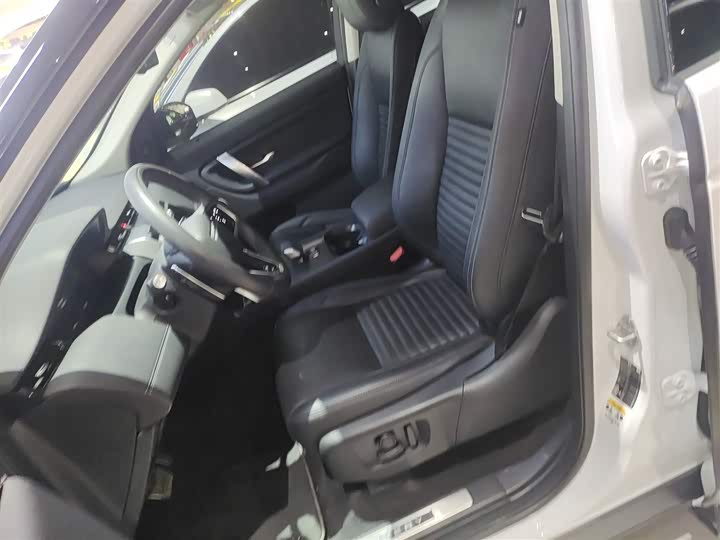 Фото 15 - Land Rover Discovery Sport