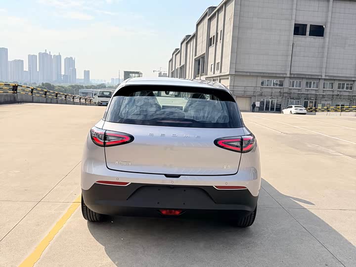 Фото 5 - Geely Galaxy Geome