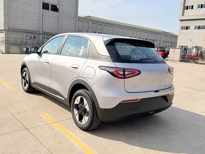 Фото 6 - Geely Galaxy Geome