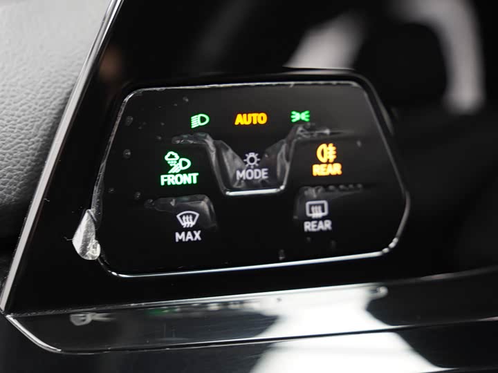 Фото 11 - Volkswagen Golf