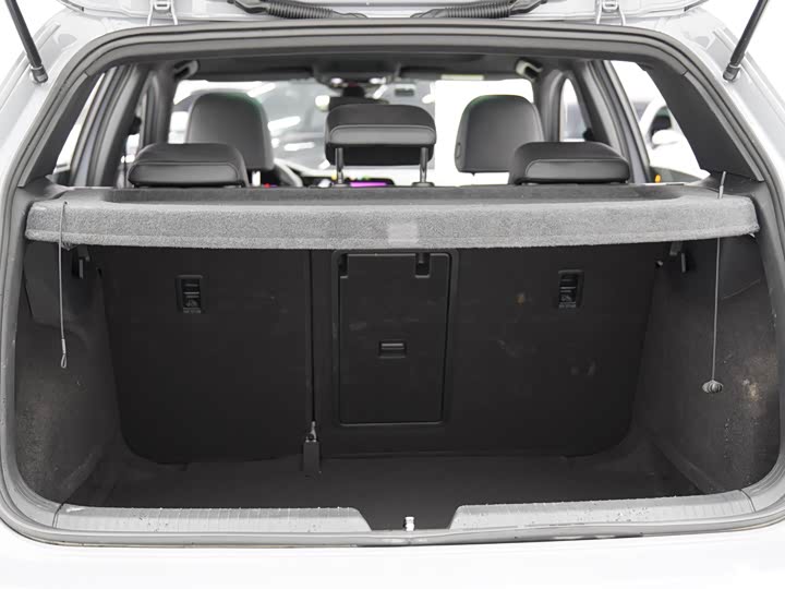 Фото 19 - Volkswagen Golf