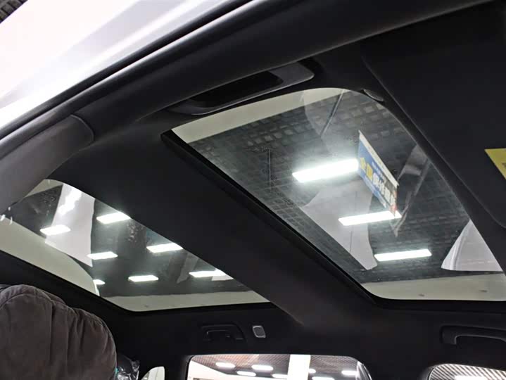 Фото 8 - LiXiang L7