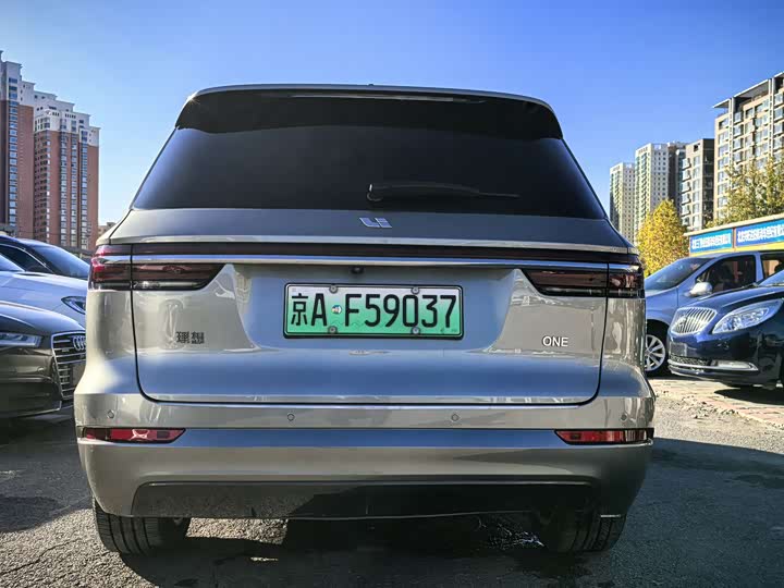 Фото 15 - LiXiang One