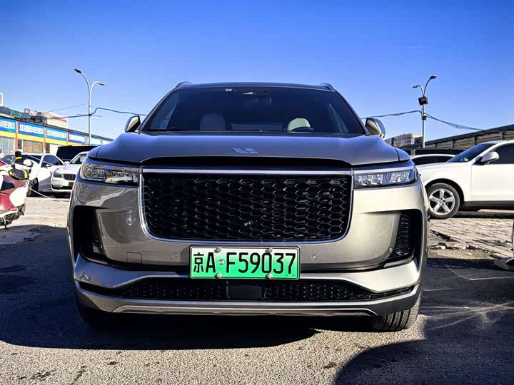 Фото 2 - LiXiang One