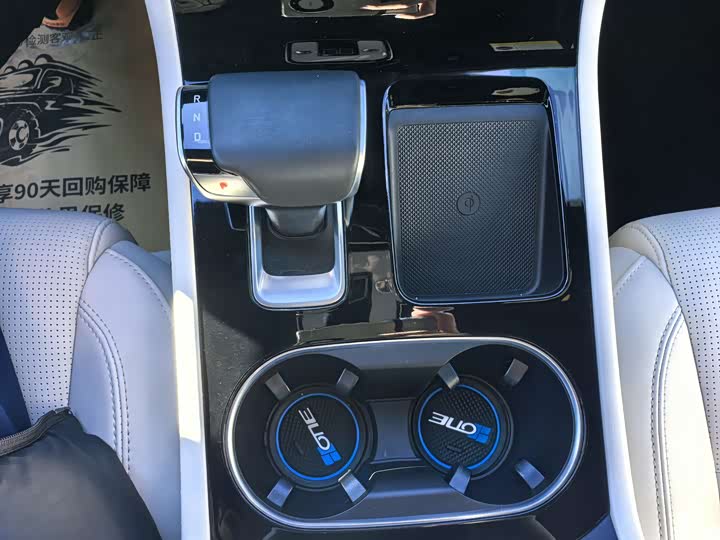 Фото 7 - LiXiang One