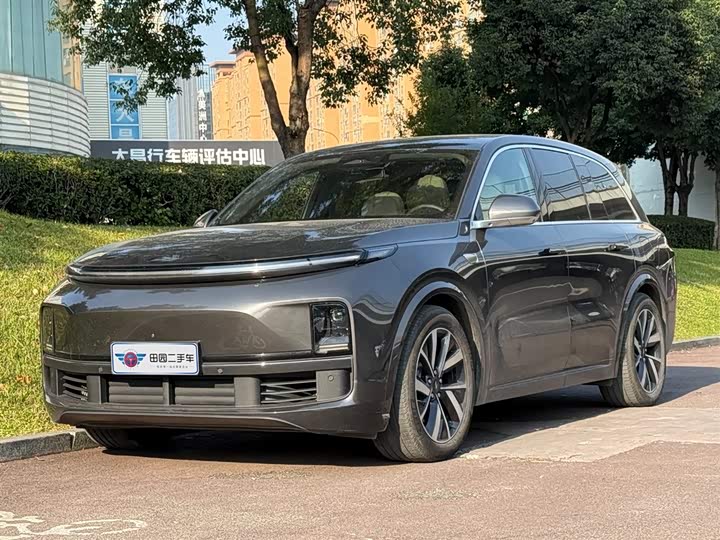 Фото 1 - LiXiang L8