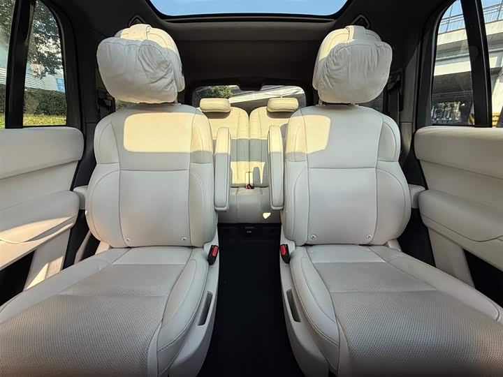 Фото 11 - LiXiang L8