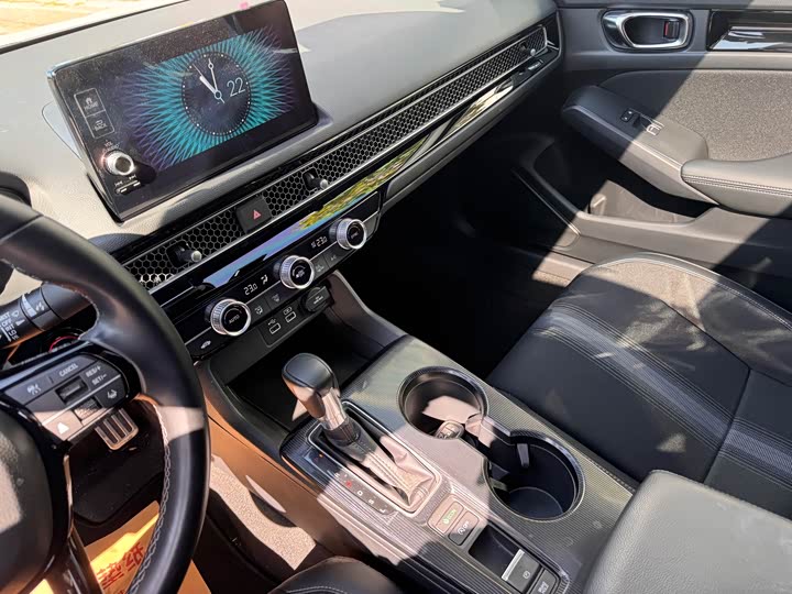 Фото 13 - Honda Civic